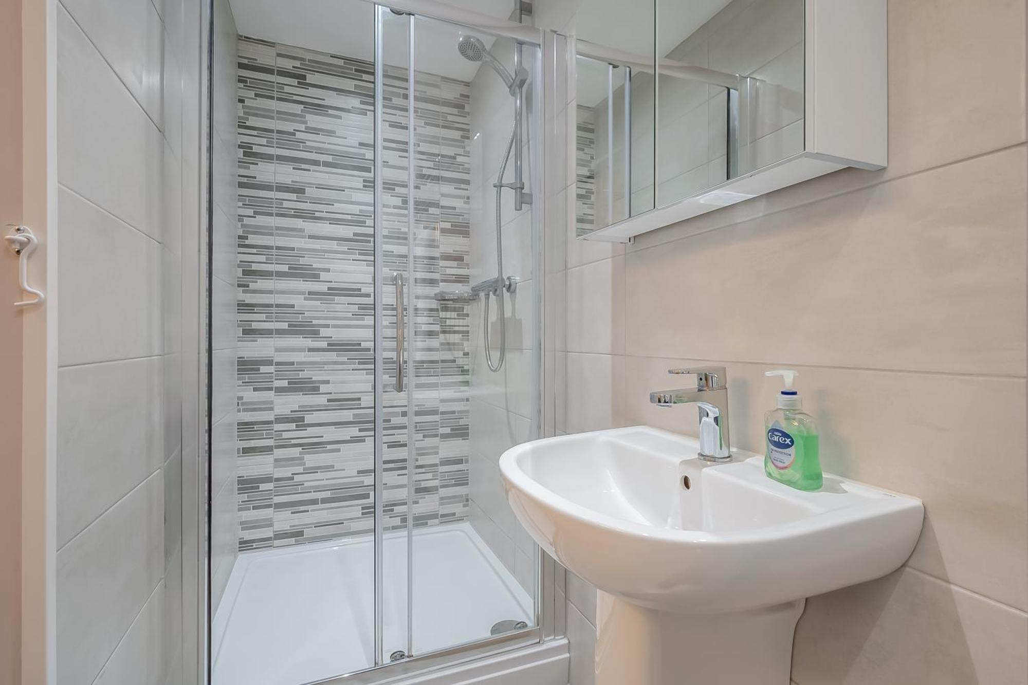 Staybynumbers - Belfast City Centre - 3 Bed, 3 Bathroom & Parking 外观 照片